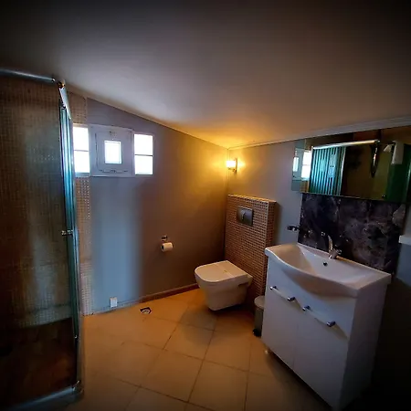 Hotel Stone House 2*