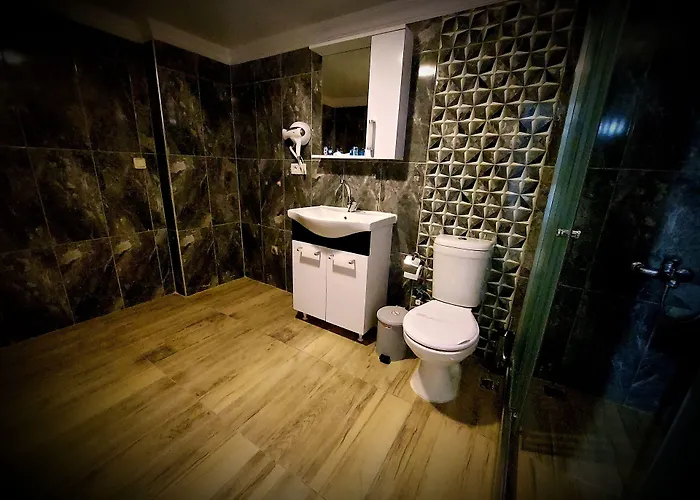 Stone House Hotel 2*